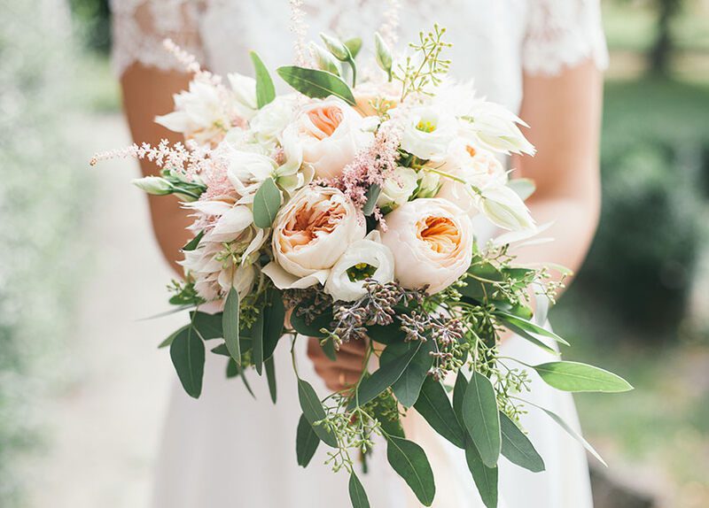 bride holding bouquet